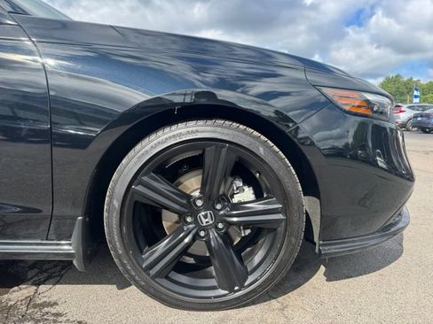 Used 2025 Honda Accord Sport image 11