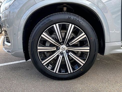 Used 2024 Volvo XC90 B6 Plus w/ Protection Package Premier image 8