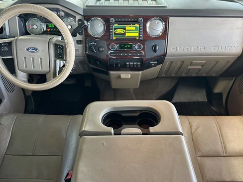 Used 2010 Ford F350 4x4 Crew Cab Super Duty image 13