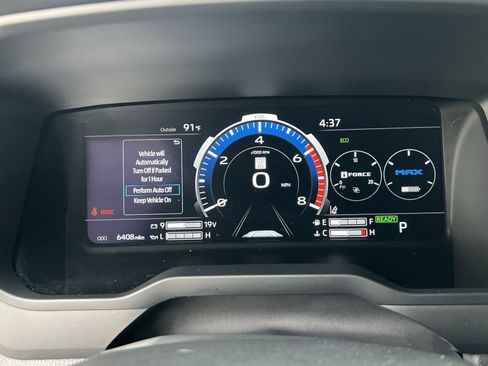 Used 2025 Toyota Tundra Limited AWD/4WD image 21