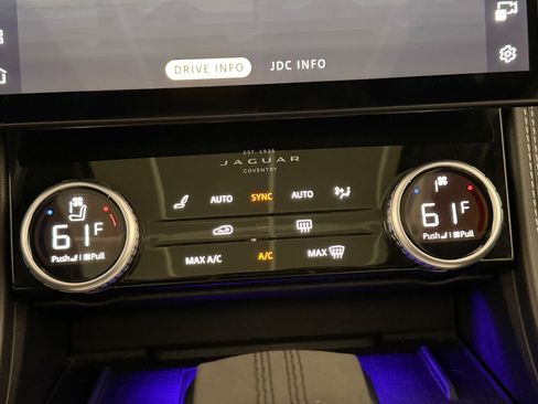 Used 2024 Jaguar F-PACE R-Dynamic S image 23