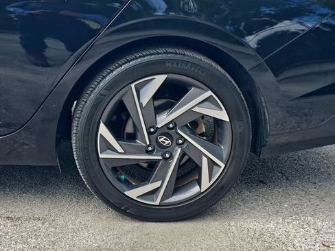 Used 2024 Hyundai Elantra SEL w/ Convenience Package FWD image 32