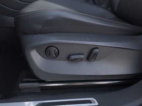 Used 2024 Volkswagen Tiguan Wolfsburg Edition image 11