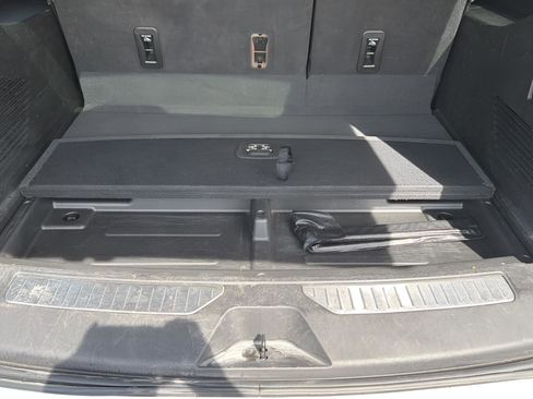 Used 2023 Chevrolet Suburban Premier image 20