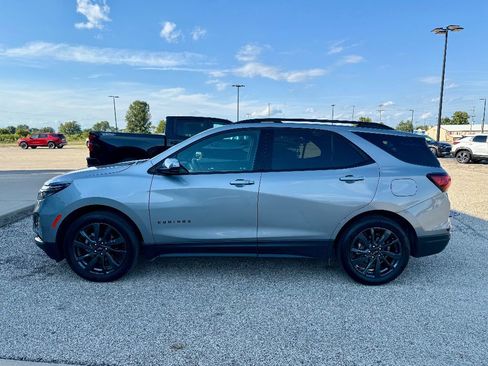 Used 2023 Chevrolet Equinox RS image 1