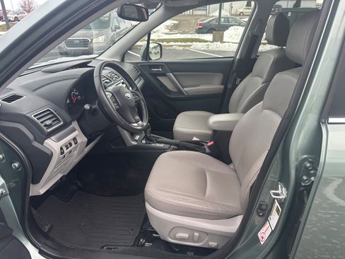 Used 2016 Subaru Forester 2.5i Touring w/ Eyesight & Navigation System image 18