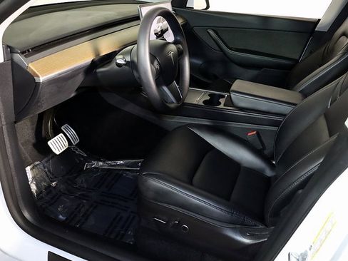 Used 2022 Tesla Model Y Performance image 12