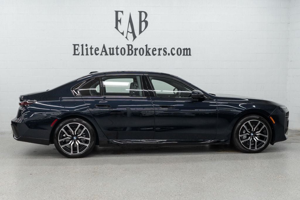 Used 2026 BMW 740i xDrive AWD/4WD image 5