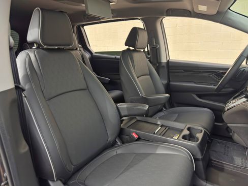 Used 2024 Honda Odyssey Elite image 41
