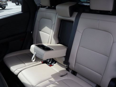 Used 2022 Ford Escape SEL image 17