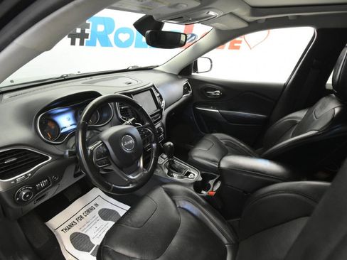 Used 2019 Jeep Cherokee Limited AWD/4WD image 11