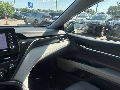Used 2023 Toyota Camry LE AWD/4WD image 27
