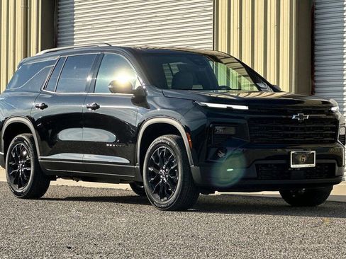 New 2026 Chevrolet Traverse LT w/ Midnight/Sport Edition image 9