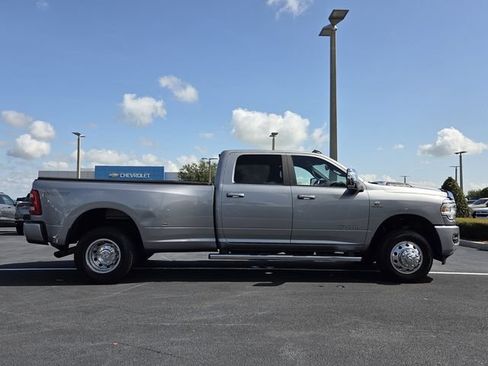 Used 2024 RAM 3500 Laramie w/ Sport Appearance Package AWD/4WD image 7