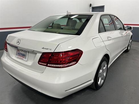 Used 2014 Mercedes-Benz E 350 4MATIC Sedan image 3