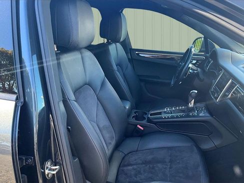 Used 2017 Porsche Macan S image 17