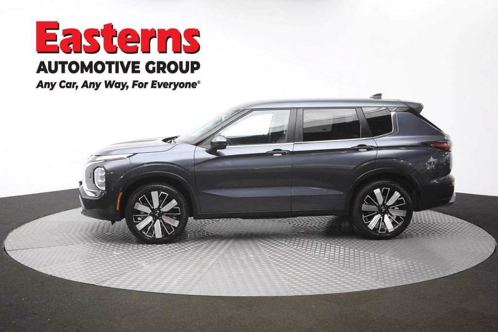 Used 2025 Mitsubishi Outlander SE AWD/4WD image 61