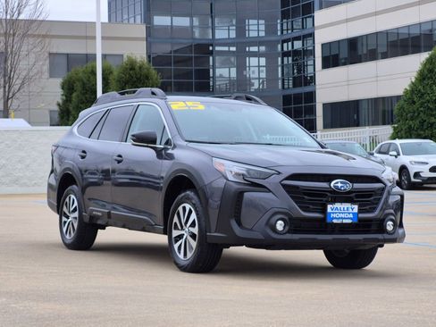 Used 2025 Subaru Outback Premium w/ Popular Package #1A image 4