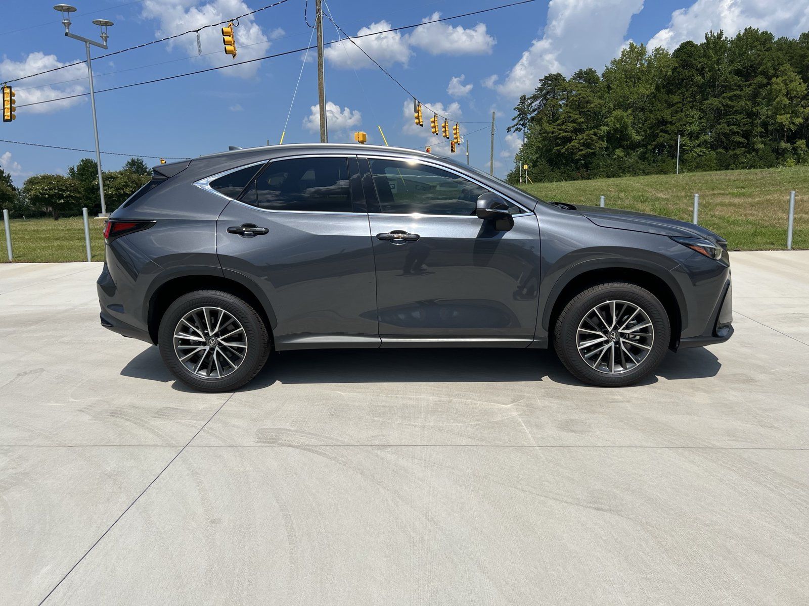 Used 2022 Lexus NX 350 AWD image 9