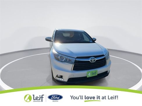 Used 2014 Toyota Highlander Limited image 3