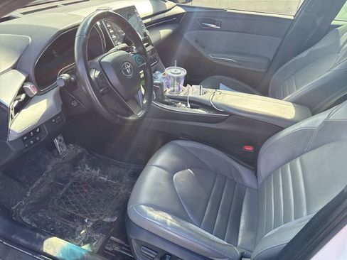 Used 2019 Toyota Avalon Touring w/ Advanced Safety Package image 4