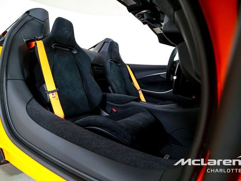 New 2026 McLaren Artura Spider RWD image 19