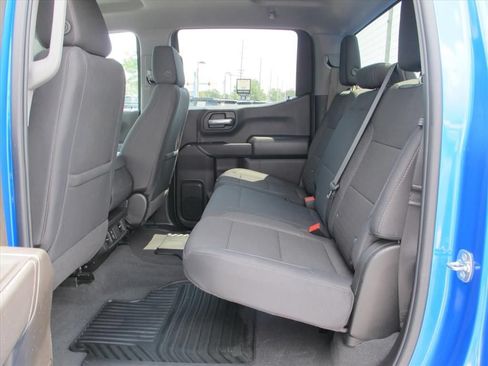Used 2025 Chevrolet Silverado 1500 Custom w/ Turbomax Blackout Package AWD/4WD image 16