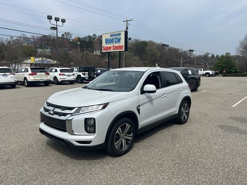 Used 2024 Mitsubishi Outlander Sport ES image 1