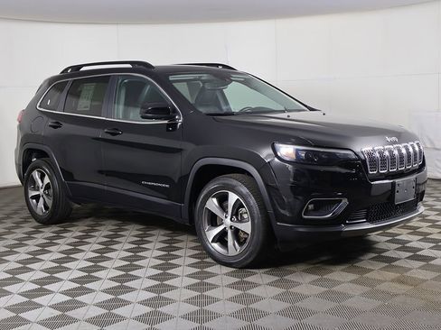 Used 2022 Jeep Cherokee Limited AWD/4WD image 2