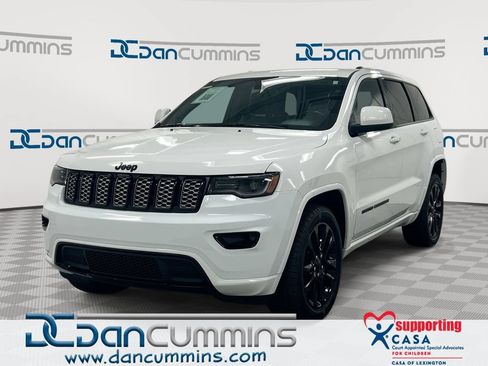 Used 2021 Jeep Grand Cherokee Laredo X AWD/4WD image 1