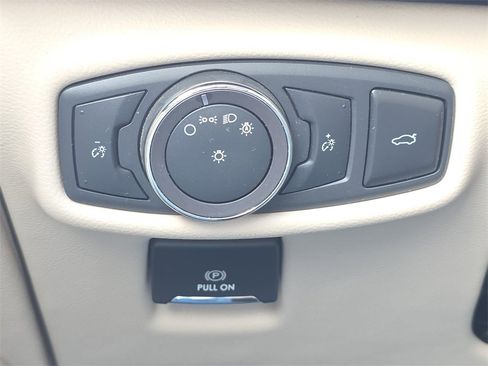 Used 2019 Lincoln MKZ Premiere image 25
