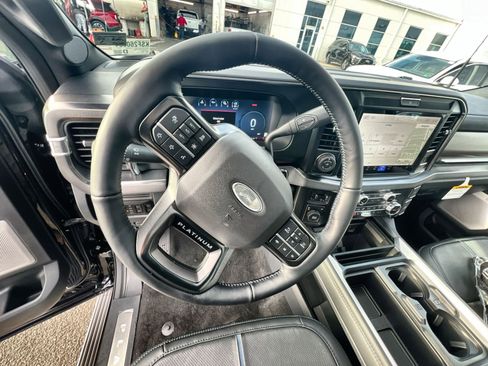 New 2026 Ford F450 Platinum image 16