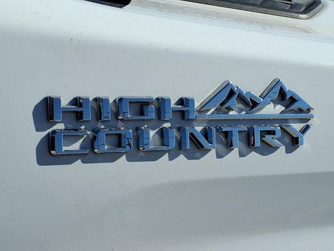 Used 2022 Chevrolet Silverado 3500 High Country w/ Z71 Off-Road Package image 10