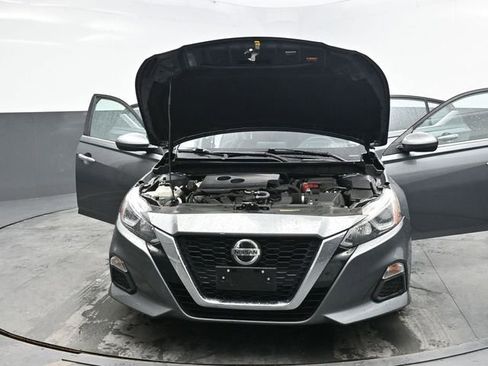 Used 2020 Nissan Altima 2.5 S FWD image 32