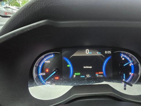Certified 2025 Toyota RAV4 LE AWD/4WD image 17