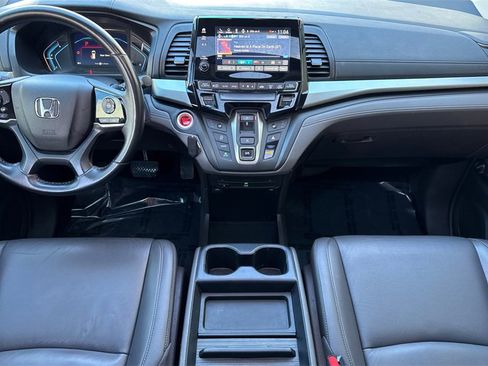 Certified 2019 Honda Odyssey Touring image 4