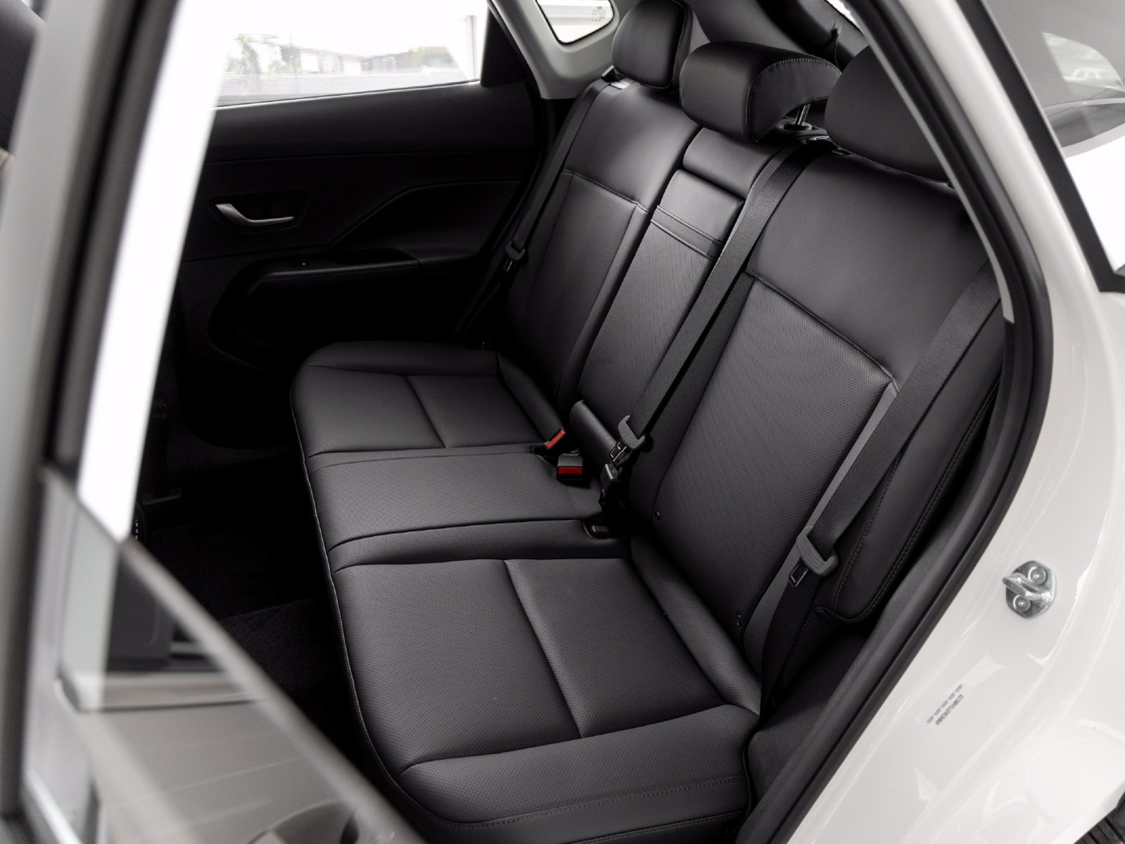 New 2026 Hyundai Kona Limited FWD image 19