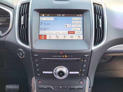 Used 2019 Ford Edge Titanium FWD image 15