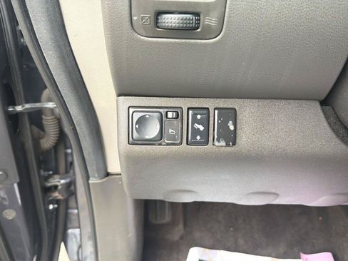 Used 2011 Nissan Pathfinder Silver AWD/4WD image 13