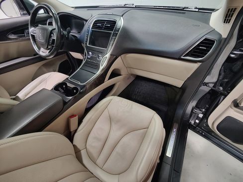 Used 2020 Lincoln Nautilus Reserve w/ Equipment Group 201A AWD/4WD image 9