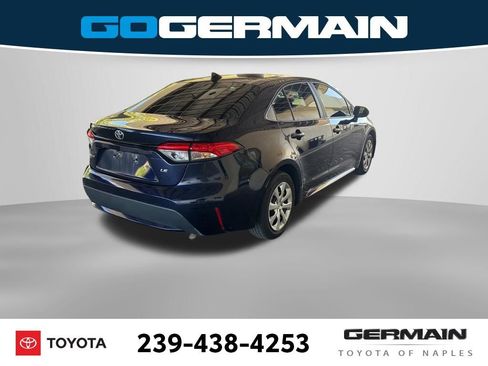 Used 2022 Toyota Corolla LE image 9