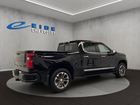 Used 2024 Chevrolet Silverado 1500 High Country w/ LPO, Dark Essentials Package image 3