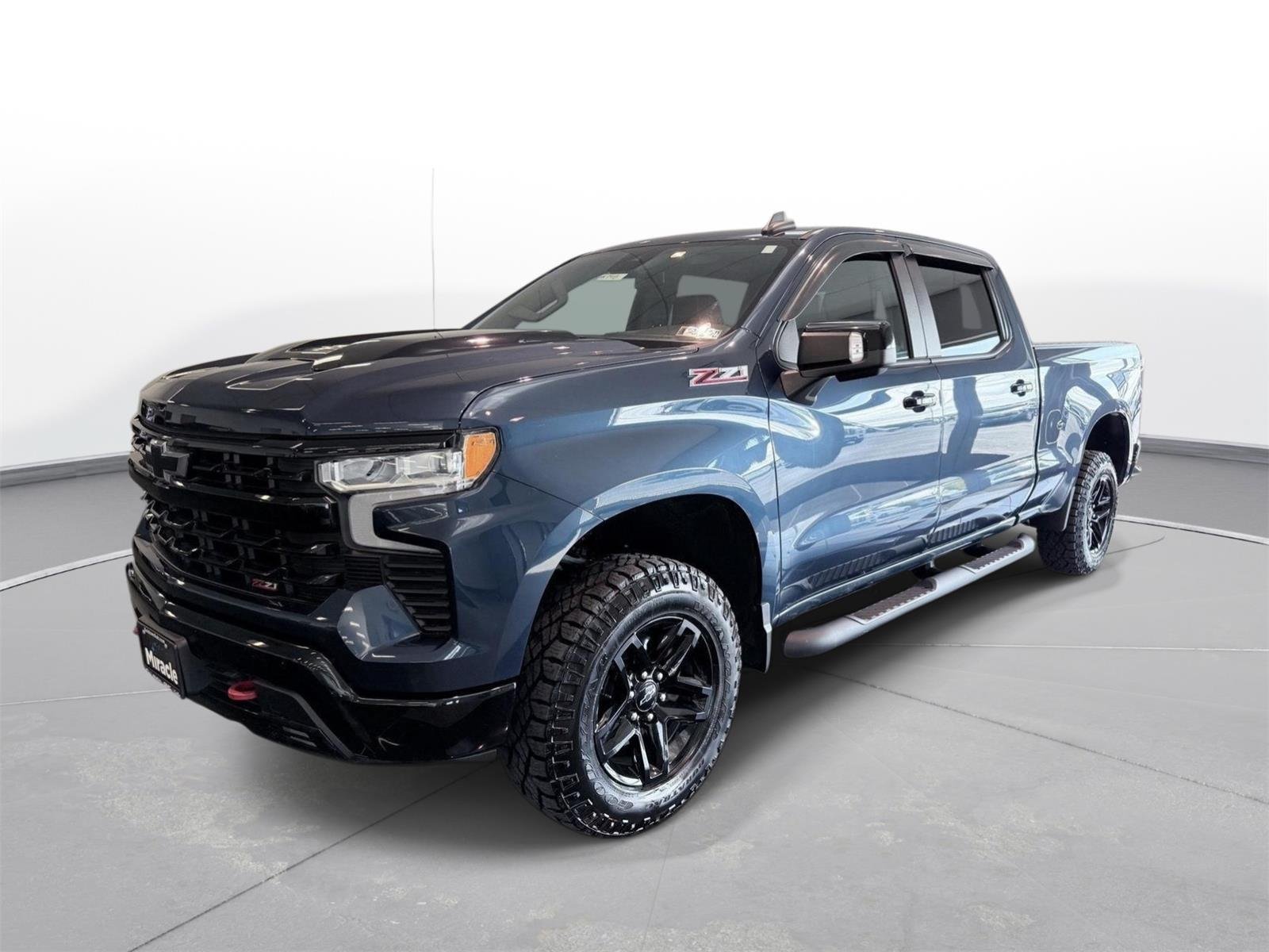 Used 2022 Chevrolet Silverado 1500 LT Trail Boss w/ LT Trail Boss Premium Package AWD/4WD image 2