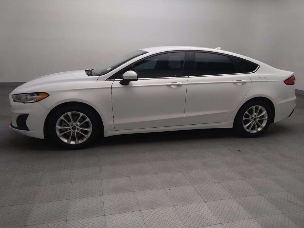 Used 2019 Ford Fusion SE FWD image 2