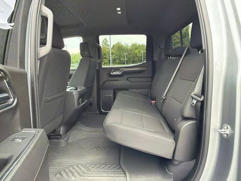 Used 2024 Chevrolet Silverado 1500 LT Trail Boss w/ Convenience Package II AWD/4WD image 34