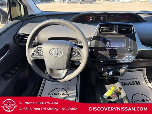 Used 2019 Toyota Prius LE FWD image 30