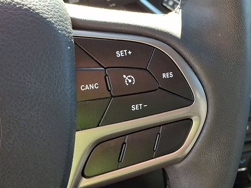 Used 2021 Jeep Cherokee Latitude Lux image 21