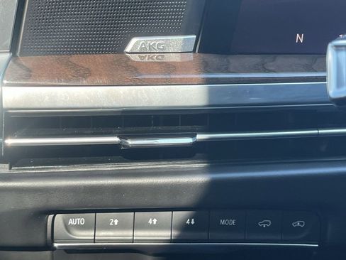 Used 2025 Cadillac Escalade Sport Platinum image 44