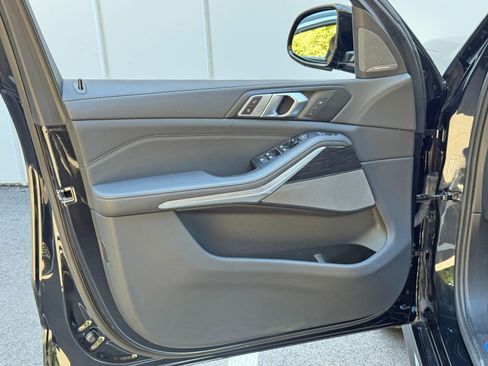 Used 2024 BMW X5 sDrive40i w/ M Sport Package RWD image 42