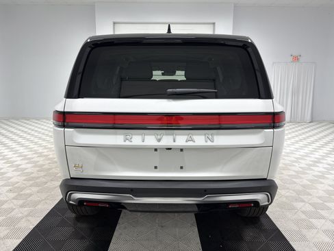 Used 2023 Rivian R1S Adventure image 4